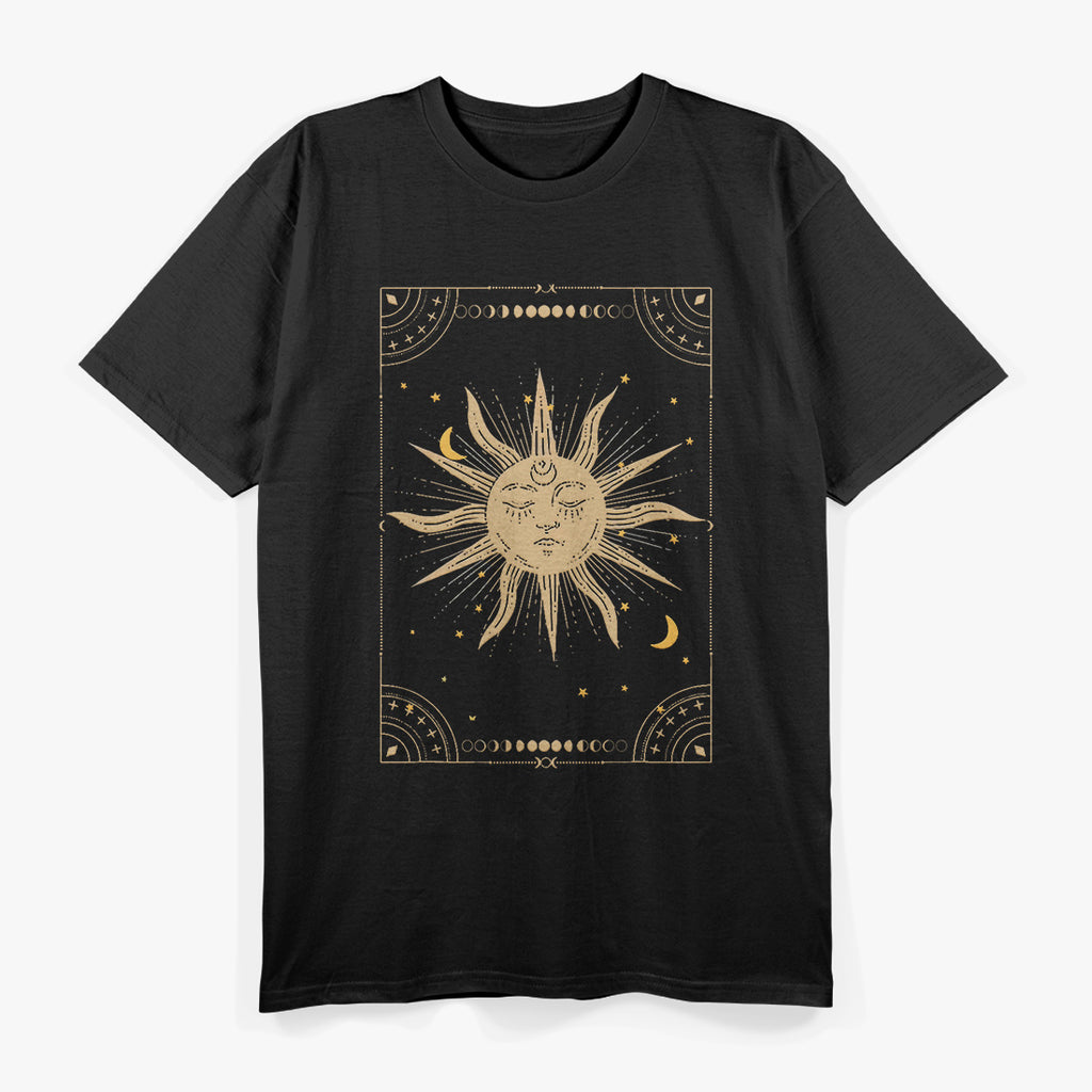 Sun and Moon Tarot: A Cosmic Balance of Light and Shadow T-Shirt