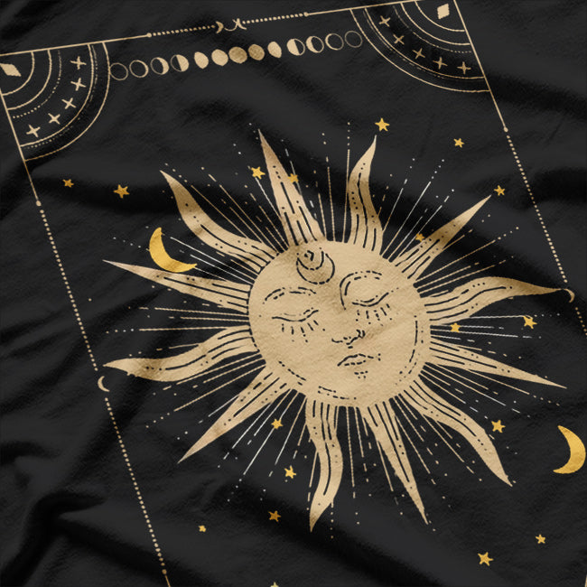 Sun and Moon Tarot: A Cosmic Balance of Light and Shadow T-Shirt
