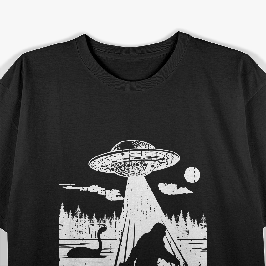 Bigfoot UFO Abduction - Funny Sasquatch & Aliens T-Shirt