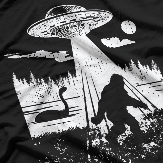 Bigfoot UFO Abduction - Funny Sasquatch & Aliens T-Shirt