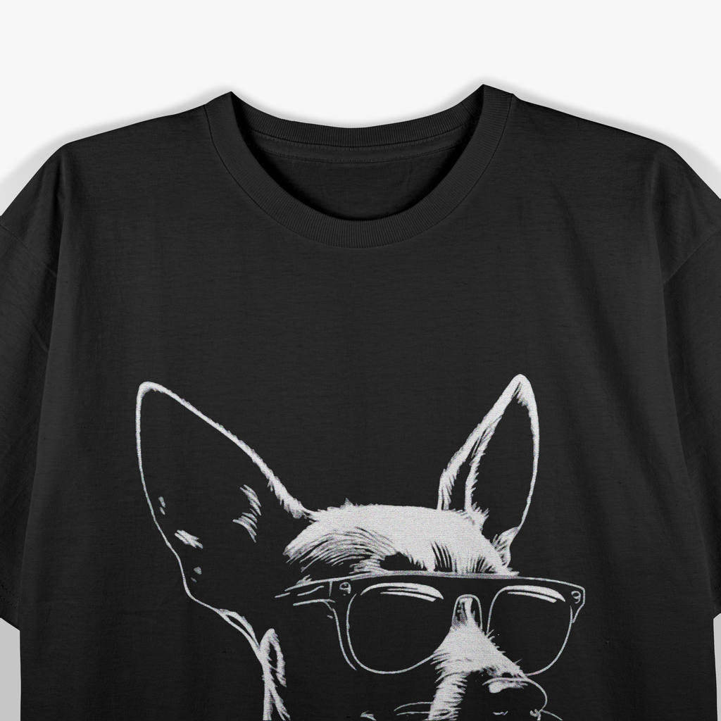 Cool Min Pin Dog With Sunglasses Funny Min Pin Dog Lovers T-Shirt
