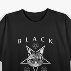 Black Meowgic – Cute Witchy Cat Magic Halloween Occult Kitty T-Shirt