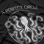 Perfect Circle Octopus: Mysterious & Nautical Aesthetic T-Shirt