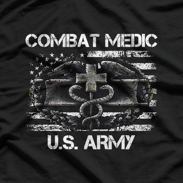 Combat Medic U.S. Army: Life Saver Under Fire T-Shirt
