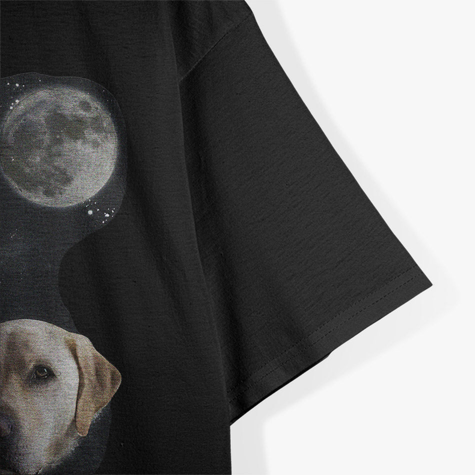 Golden Retriever Howling at Moon - Dog Lover’s Retro T-Shirt