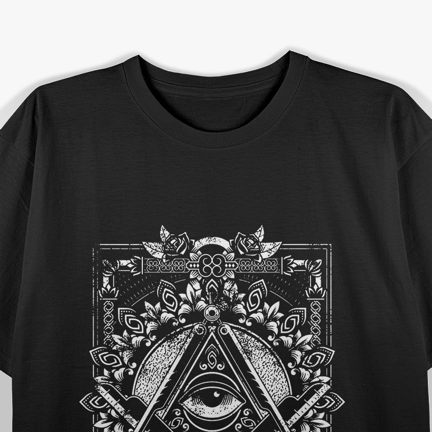 Freemason All seeing Eye The Masonic Square Compasses T-Shirt