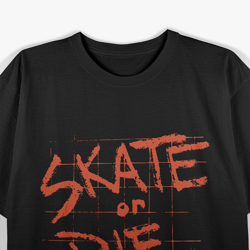 Classic Skateboarding – Retro Skate or Die Streetwear Artwork T-Shirt