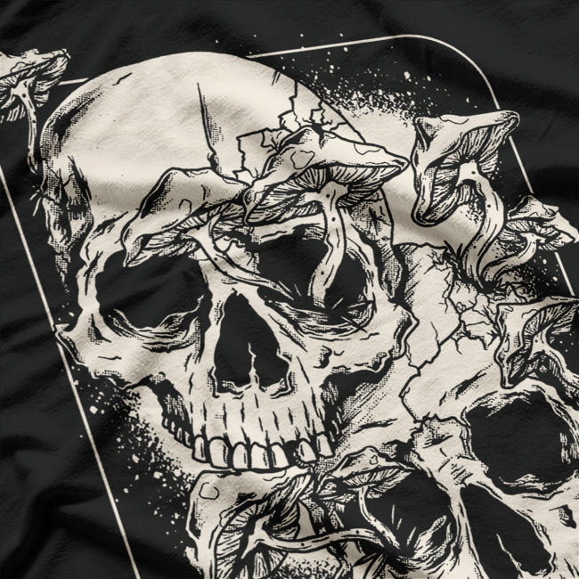Skull Mushrooms – Mycologist Goth Mushroom Lover T-Shirt