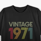 Vintage 1971 - Classic Retro Style Birthday T-Shirt