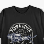 Vintage Retro Diver Distressed Scuba Diving T-Shirt